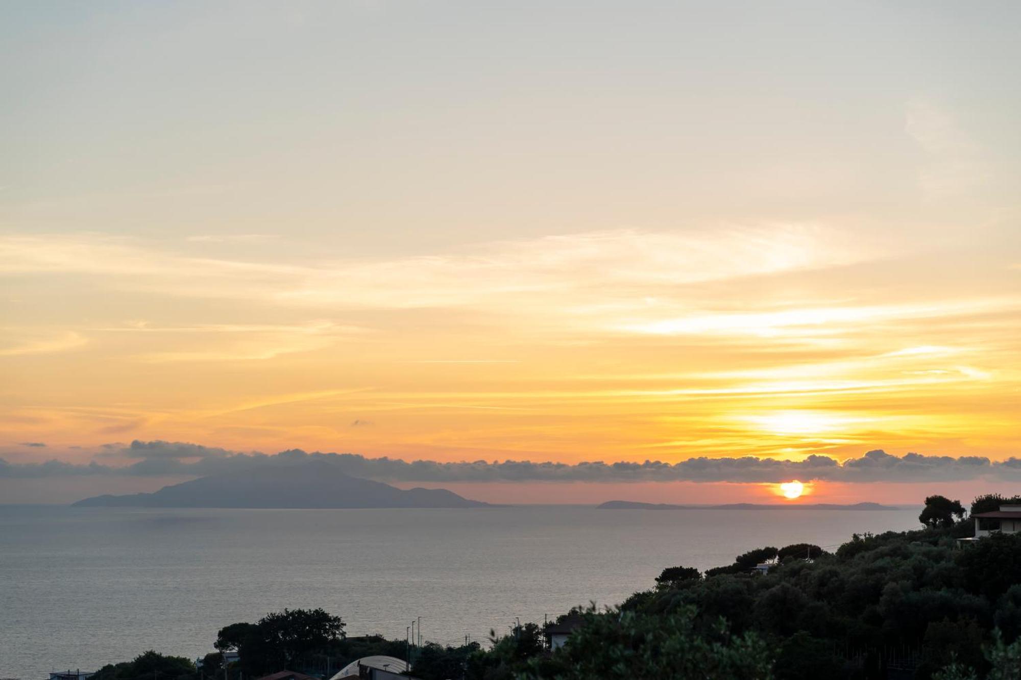 Villa Il Turro มัสซาลูเบรนเซ ภายนอก รูปภาพ